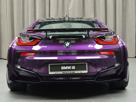 BMW i8 in Twilight Purple