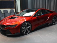 BMW i8 pe rosu