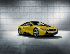 BMW i8 Protonic Frozen Black Edition si Protonic Frozen Yellow