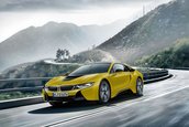 BMW i8 Protonic Frozen Black Edition si Protonic Frozen Yellow