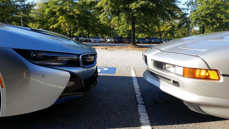 BMW i8 vs BMW 850Ci