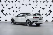 BMW iX Flow cu E Ink