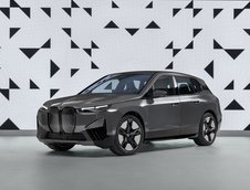 BMW iX Flow cu E Ink