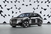 BMW iX Flow cu E Ink