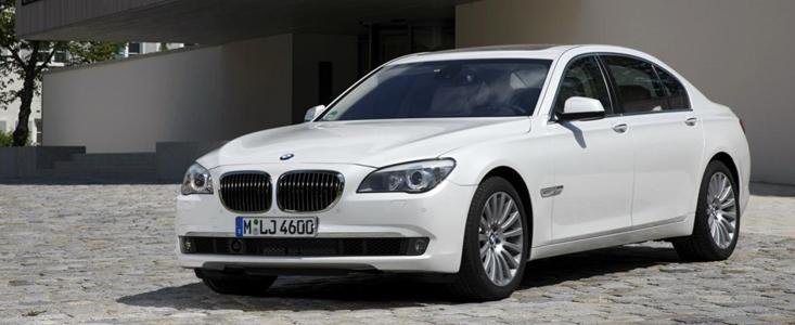 BMW lanseaza o editie limitata a lui 760 Li