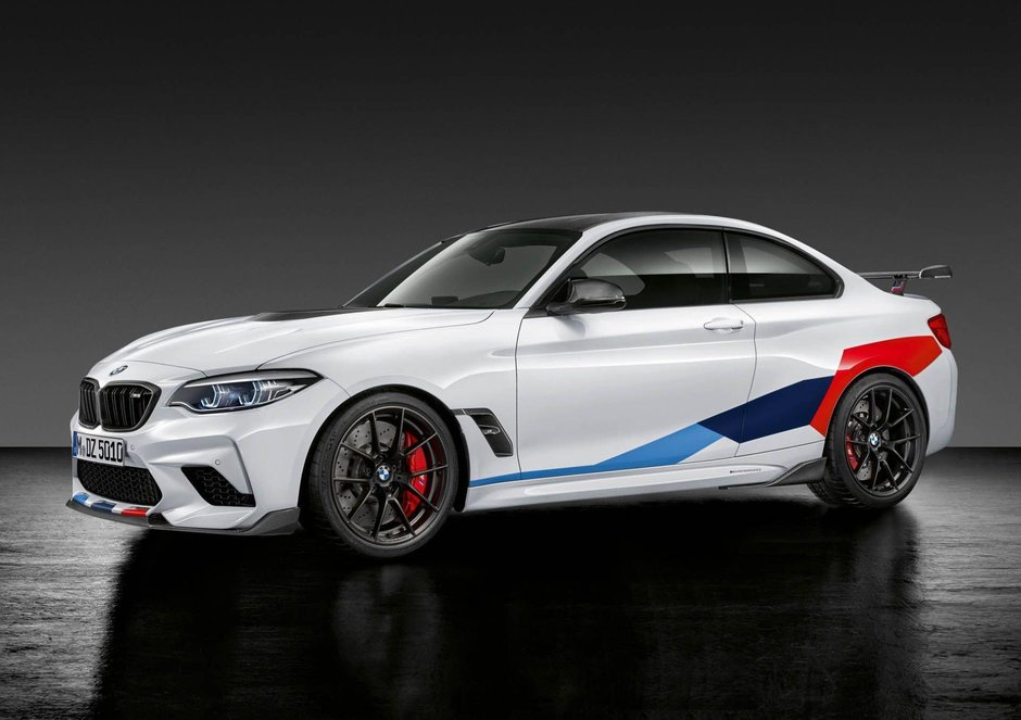 BMW M2 Competition cu accesorii M Performance