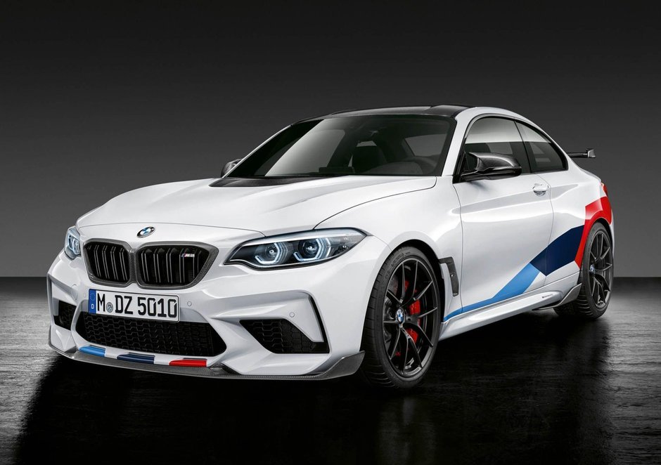 BMW M2 Competition cu accesorii M Performance