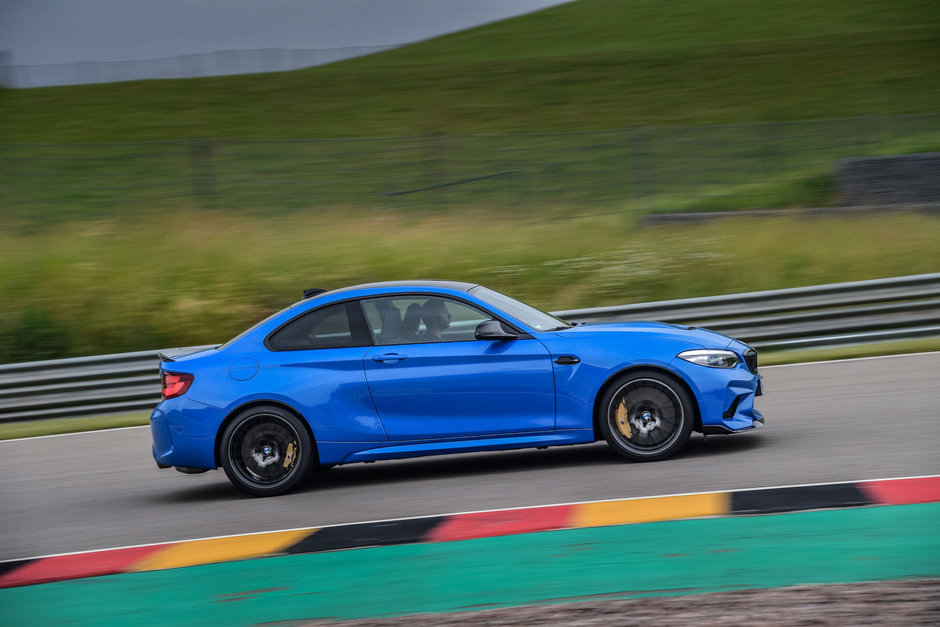 BMW M2 CS