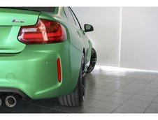 BMW M2 verde mat