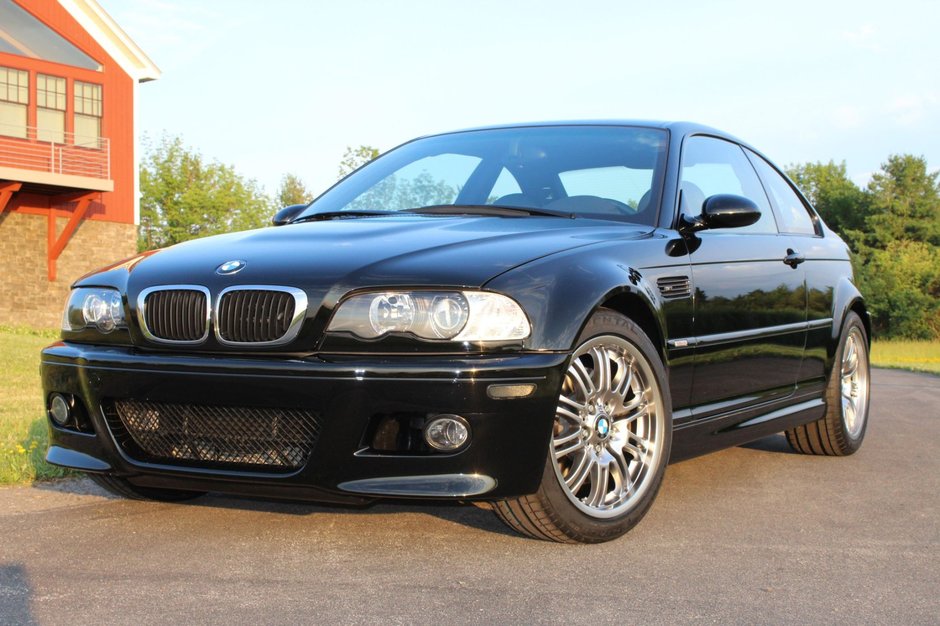BMW M3 cu 3.865 de kilometri la bord