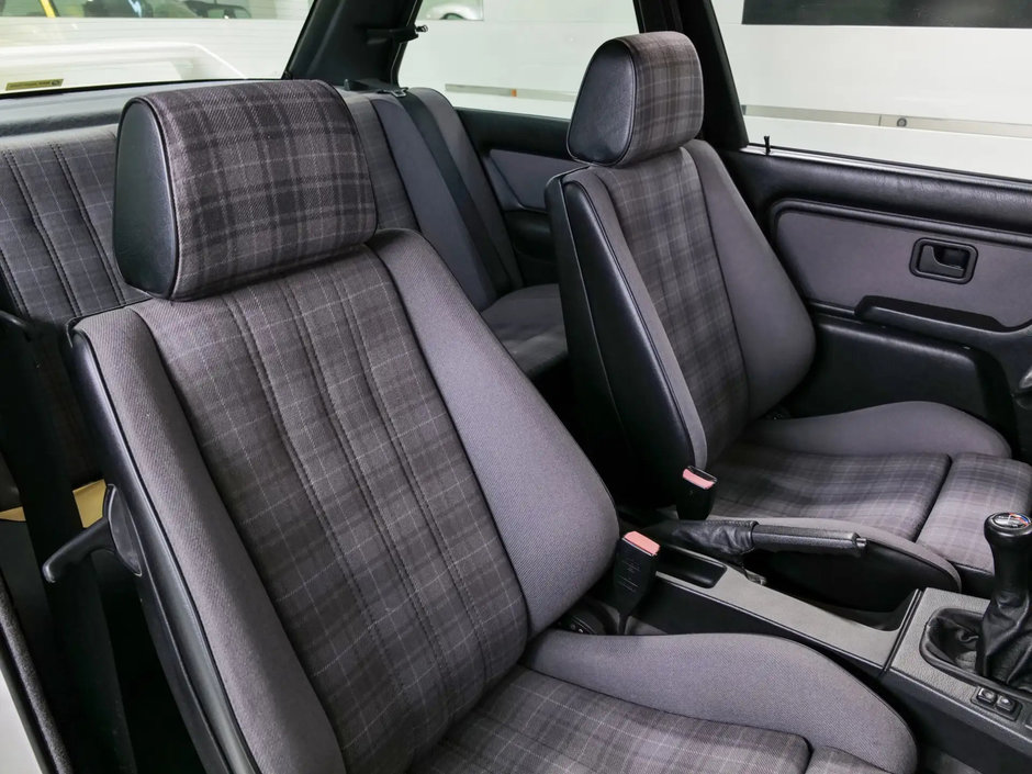 BMW M3 cu 7.133 de kilometri la bord