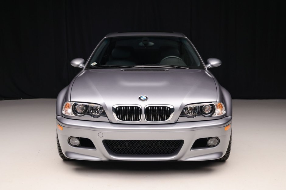 BMW M3 cu 9.464 de kilometri la bord