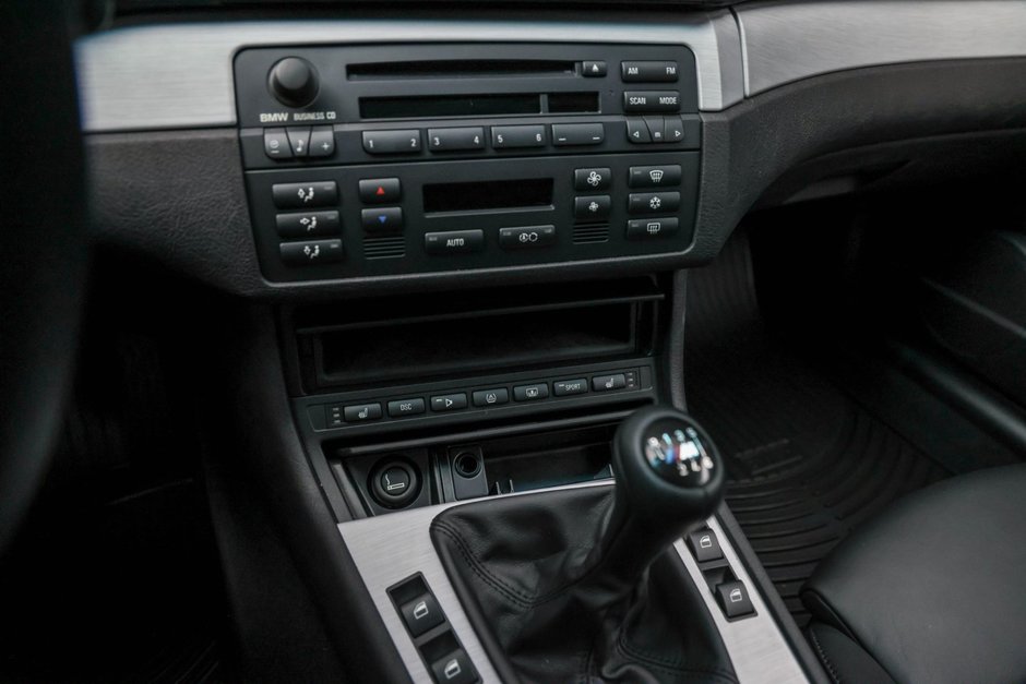 BMW M3 cu 9.464 de kilometri la bord