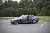 BMW M3 cu motor de 7.0 litri