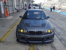 BMW M3 cu motor V8 de sapte litri