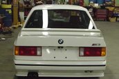 BMW M3 E30 cu 0 kilometri la bord