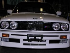 BMW M3 E30 cu 0 kilometri la bord