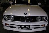 BMW M3 E30 cu 0 kilometri la bord
