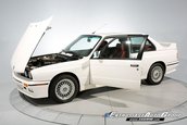 BMW M3 E30 cu 13.590 km la bord