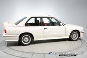 BMW M3 E30 cu 13.590 km la bord