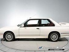 BMW M3 E30 cu 13.590 km la bord