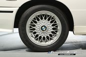 BMW M3 E30 cu 13.590 km la bord