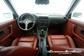 BMW M3 E30 cu 13.590 km la bord