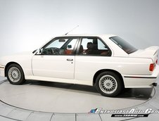 BMW M3 E30 cu 13.590 km la bord