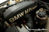 BMW M3 E30 cu 13.590 km la bord