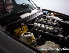 BMW M3 E30 cu 13.590 km la bord