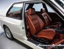 BMW M3 E30 cu 13.590 km la bord