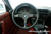 BMW M3 E30 cu 13.590 km la bord