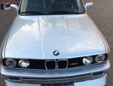 BMW M3 E30 cu 178.637 km la bord