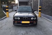 BMW M3 E30 cu 306.000 km la bord
