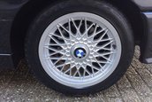 BMW M3 E30 cu 306.000 km la bord