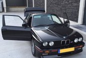 BMW M3 E30 cu 306.000 km la bord