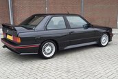 BMW M3 E30 cu 306.000 km la bord