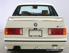 BMW M3 E30 cu 9.675 kilometri la bord