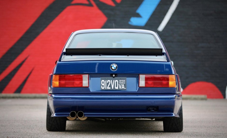 BMW M3 E30 cu motor de M3 E46