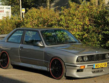 BMW M3 E30 cu motor de M5 E34