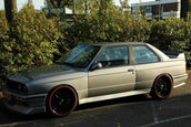 BMW M3 E30 cu motor de M5 E34