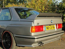 BMW M3 E30 cu motor de M5 E34