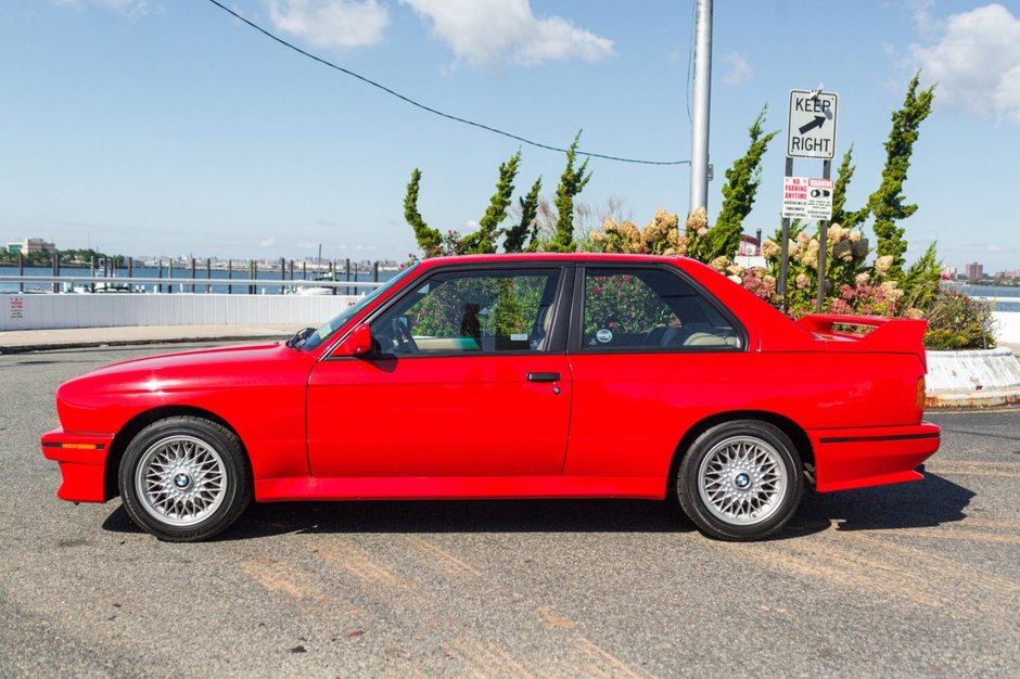 BMW M3 E30 de vanzare