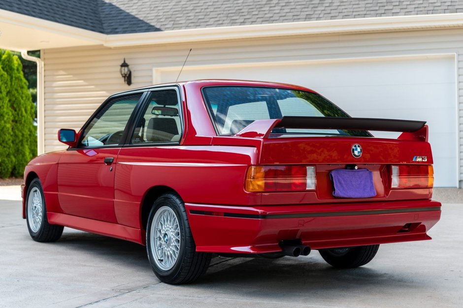 BMW M3 E30 de vanzare
