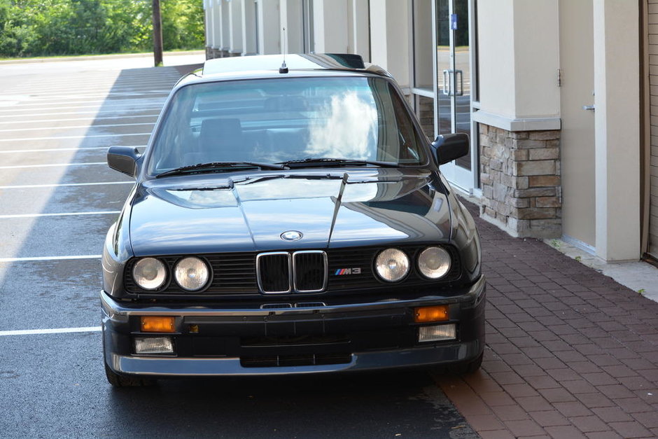 BMW M3 E30 din 1988 de vanzare