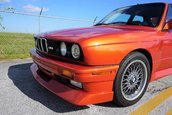 BMW M3 E30 in Valencia Orange