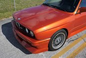 BMW M3 E30 in Valencia Orange