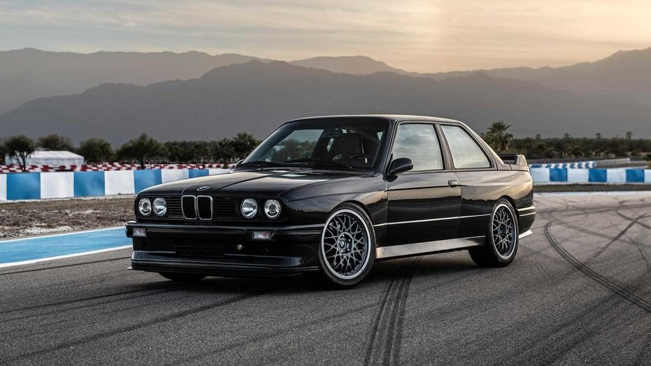 BMW M3 E30 restomod Redux