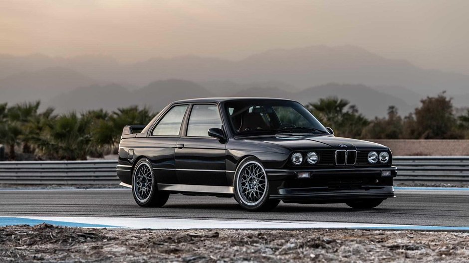 BMW M3 E30 restomod Redux