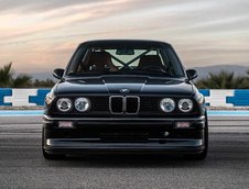 BMW M3 E30 restomod Redux